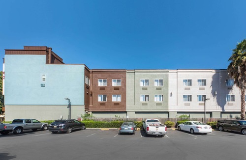 San Jose Hotel | Comfort Suites San Jose Airport