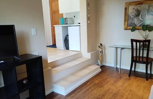 Flamingo Vlei Apartment | Comfortable 1 bed apartment close to the beach.
