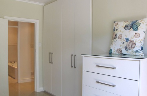Alphen Apartment | Comfortable 2-Bedroom-Apartment in Upper Constantia