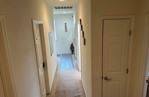 San Jose House | Comfortable Room in San Jose with TV, WiFi, mini-fridge,Coffe maker, microwave