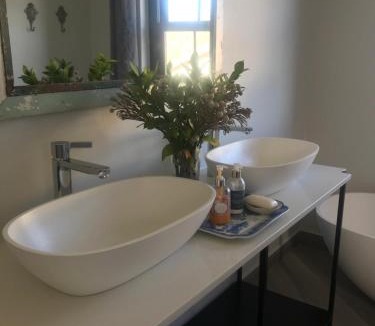 Franschhoek Apartment | Comfortable Room with Large en suite Bathroom