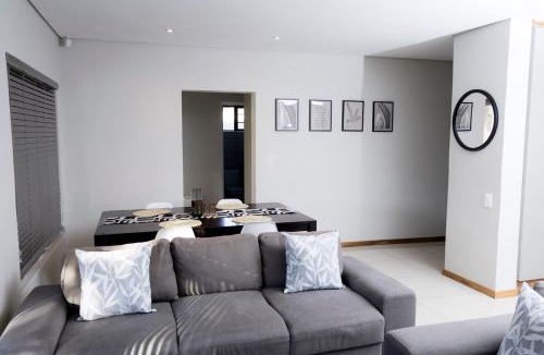 Bayswater House | Complete Modern 3-Bedroom Home