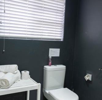 Humewood Bed & Breakfast | Conifer Beach House