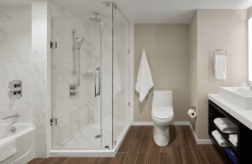 Union Square Hotel | Contemporary Hotel with Iconic SF Landmarks Mere Steps Away!