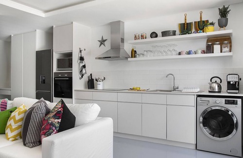 Cape Town City Centre Apartment | Contemporary Living in the heart of Woodstock