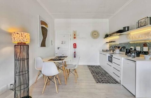 Observatory Apartment | Contemporary & Stylish Apartment in Observatory