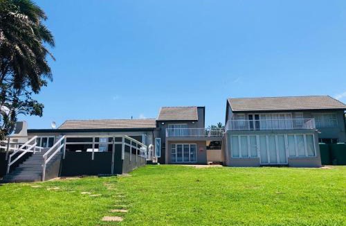 Southport House | Coral Tides -18 sleeper Beach house
