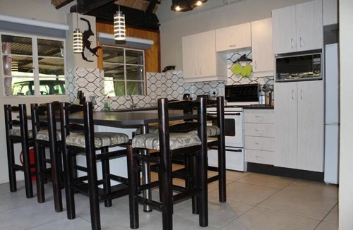 Giant's Castle Game Reserve Cottage | Cosy Cottage with Magnificent Lake and Mountain Viewsn
