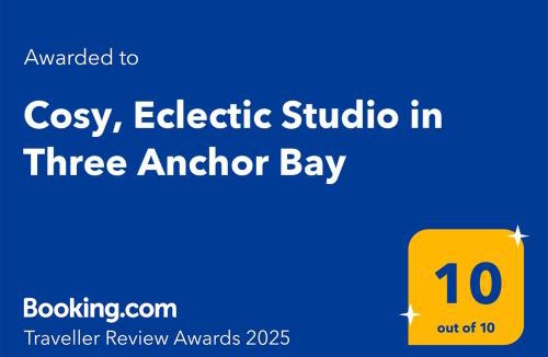 Three Anchor Bay Apartment | Cosy, Eclectic Apartment in Sea Point