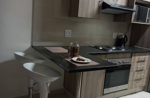 Benoni Apartment | Cosy escape from the city.