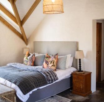 Nottingham Road Apartment | Cosy Farmhouse Studio On Springrove