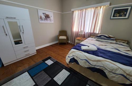 Blue Crane Route House | Cosy Guesthouse In Cookhouse - Near Somerset East