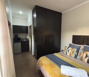 Westdene Apartment | Cosy self-catering flat