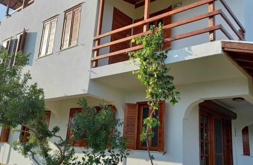 Ozdere House | Cosy villa in a big mandarin garden close to seaside