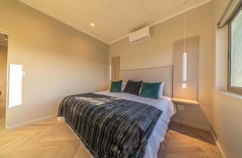 Simondium Ski Chalet | Cottage 5 - Leo Sky Farm