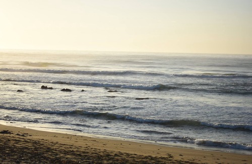 Kentani Cottage | Cottage 'On the Beach'.watch the waves.from your bed!