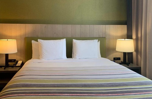San Jose Hotel | Country Inn & Suites by Radisson, San Jose International Airport, CA