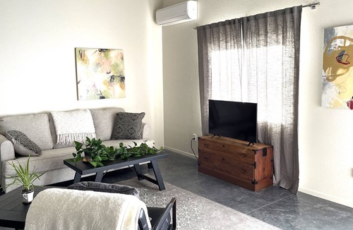 Graton House | Country property close to boutique wineries. A romantic getaway