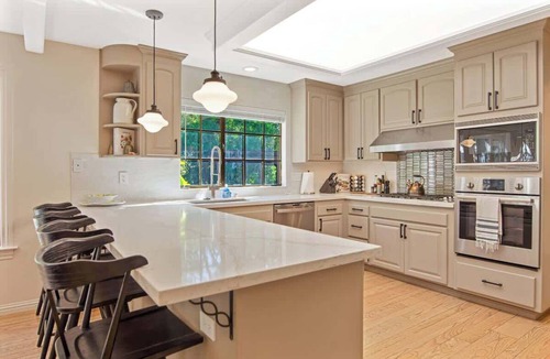Eldridge House | Court & Vines Wine Country Estate