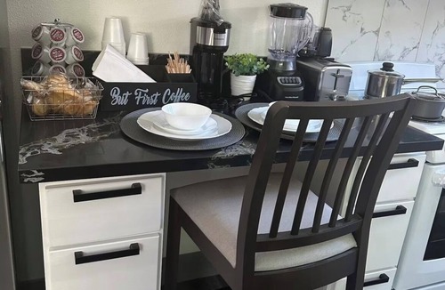 South San Jose Apartment | Cozy 1 bedroom studio A in San Jose with kitchen/free Wi-Fi/laundry/parking