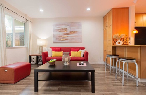 Sunnyvale Apartment | 💎Cozy 1B/1B in a prime location 🌲AC/1000mb wifi/Washer, dryer/more…