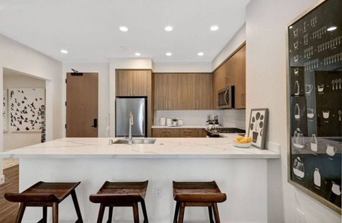 Heritage District Condo | Cozy 1BR Condo at Flats at Cityline: Relax & Enjoy
