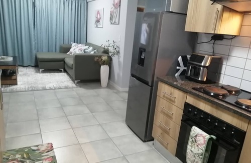 Nelspruit Apartment | Cozy 2-bedroom apartment in enjoyable Mbombela with AC