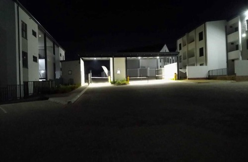 Nelspruit Apartment | Cozy 2-bedroom apartment in enjoyable Mbombela with AC