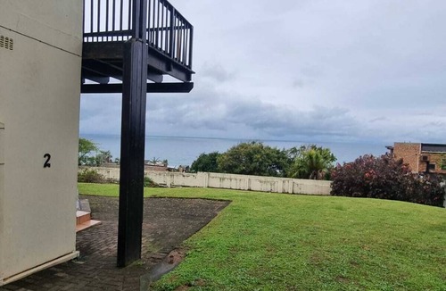 Margate Apartment | Cozy 2-bedroom apartment in tranquil Margate with WiFi