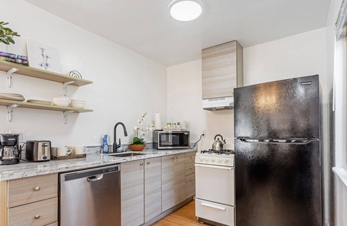 Serra Highlands House | Cozy and Comfortable 1 bedroom| FREE Parking