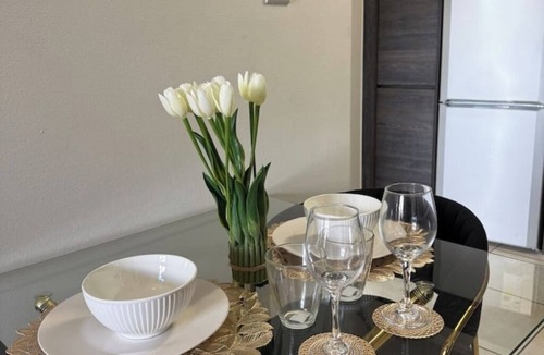Greater Johannesburg Metropolitan Area Apartment | Cozy apartment: TV/Wi-Fi/Netflix
