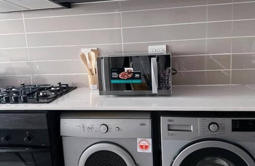 Greater Johannesburg Metropolitan Area Apartment | Cozy apartment: TV/Wi-Fi/Netflix