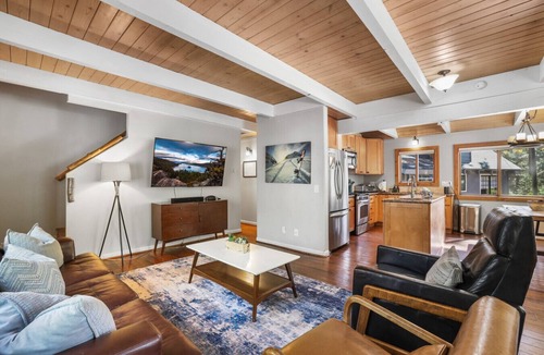 Pioneer Trail House | Cozy Cabin on Brule - Hot Tub, Jungle Gym & Games