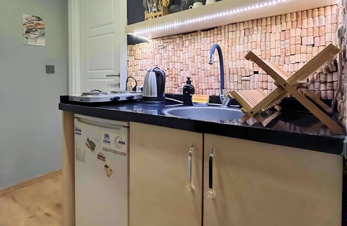 Bomonti Apartment | Cozy Central Flat w/Netflix & Elevator Near Metro 2 minute walking distance