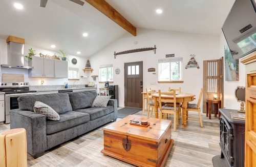 Placerville Apartment | Cozy Cottage w/Park Pass, 1 Mi to Jenkinson Lake!