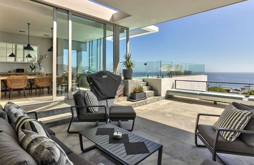 Cape Town Villa | Cozy Cove Villa in Camps Bay