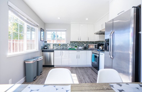 Milpitas House | Cozy Family Stay 3BR/2BA Home in Prime Milpitas Location