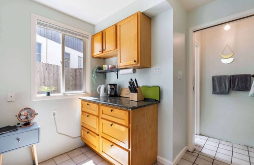 North Berkeley Apartment | Cozy Garden Studio in North Berkeley - Great Value Near UC & Parks