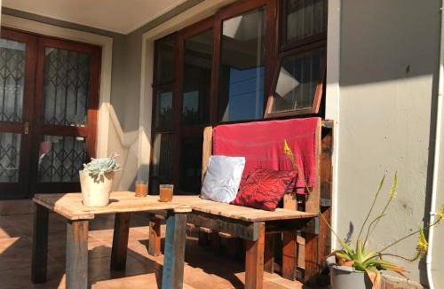 Kareeberg House | Cozy Luxury NO ANIMAL PRODUCTS ALLOWED ON PREMISES