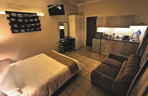 Lyttelton Manor Apartment | Cozy Manor Guestrooms