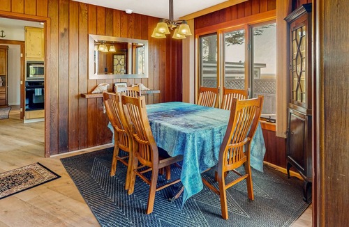 Mendocino House | Cozy Mendocino Home near Headlands State Park