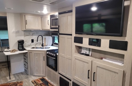 Ukiah Cabin | Cozy RV with terrific views, and peaceful surroundings.