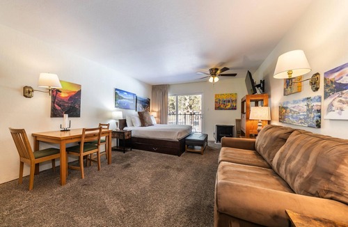 Truckee Condo | Cozy Studio w/Kitchenette and Balcony #212 at Donner Lake Village