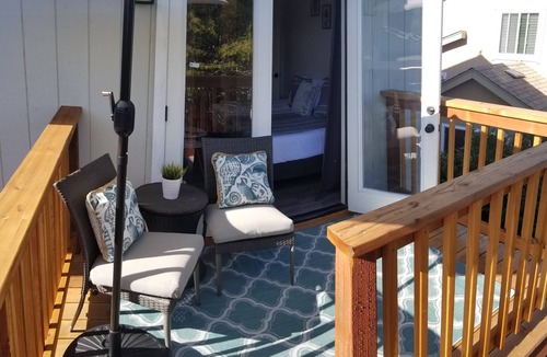 Santa Rosa Apartment | Cozy Studio w/Private Balcony & Treetop Views in Santa Rosa