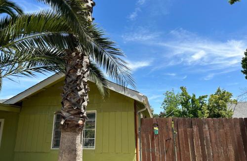 Arden-Arcade House | Cozy suite B