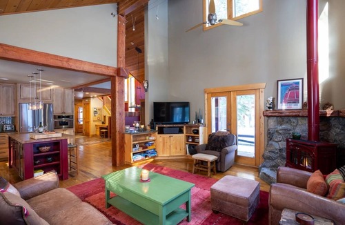Truckee House | Cozy Tahoe Donner Cabin
