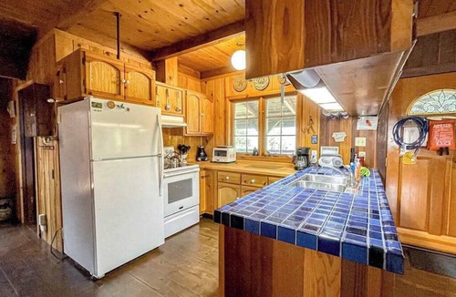 Burnt Ranch Cabin | Cozy Trinity Cottage
