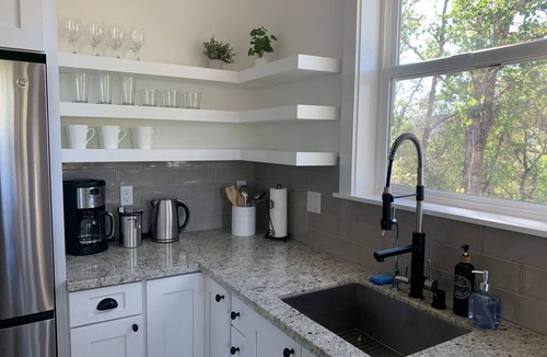 California Wine Country Cottage | Cozy Wine Country Rental Close to Downtown Hopland