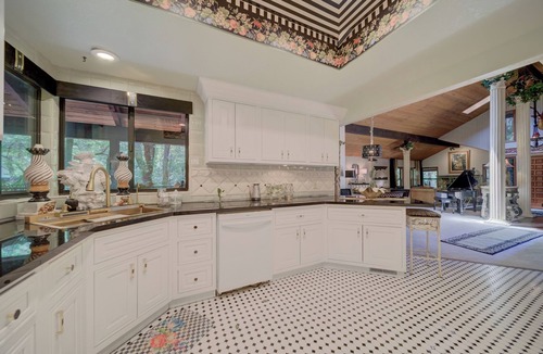 Alta Sierra House | Creekside Paradise. Luxury & comfort on private forest/parklike grounds