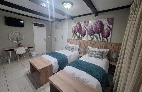 Kimberley House | Cronin Luxury accommodation Room 4